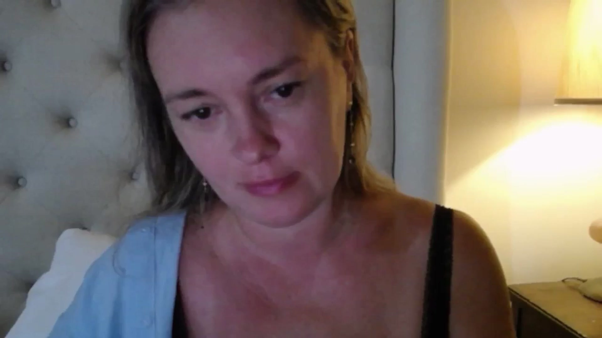 Gallery image thumbnail from J0llye's myfreecams stream on, 08/06/2025, 19:32 image 13 of 20