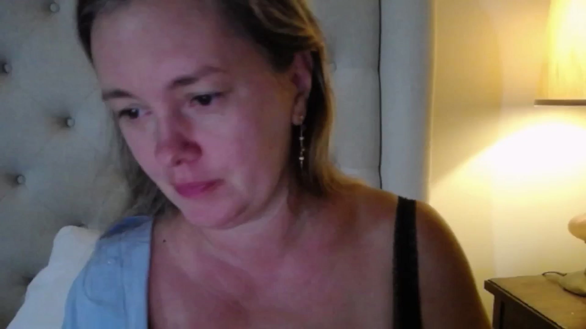 Gallery image thumbnail from J0llye's myfreecams stream on, 08/06/2025, 19:32 image 12 of 20