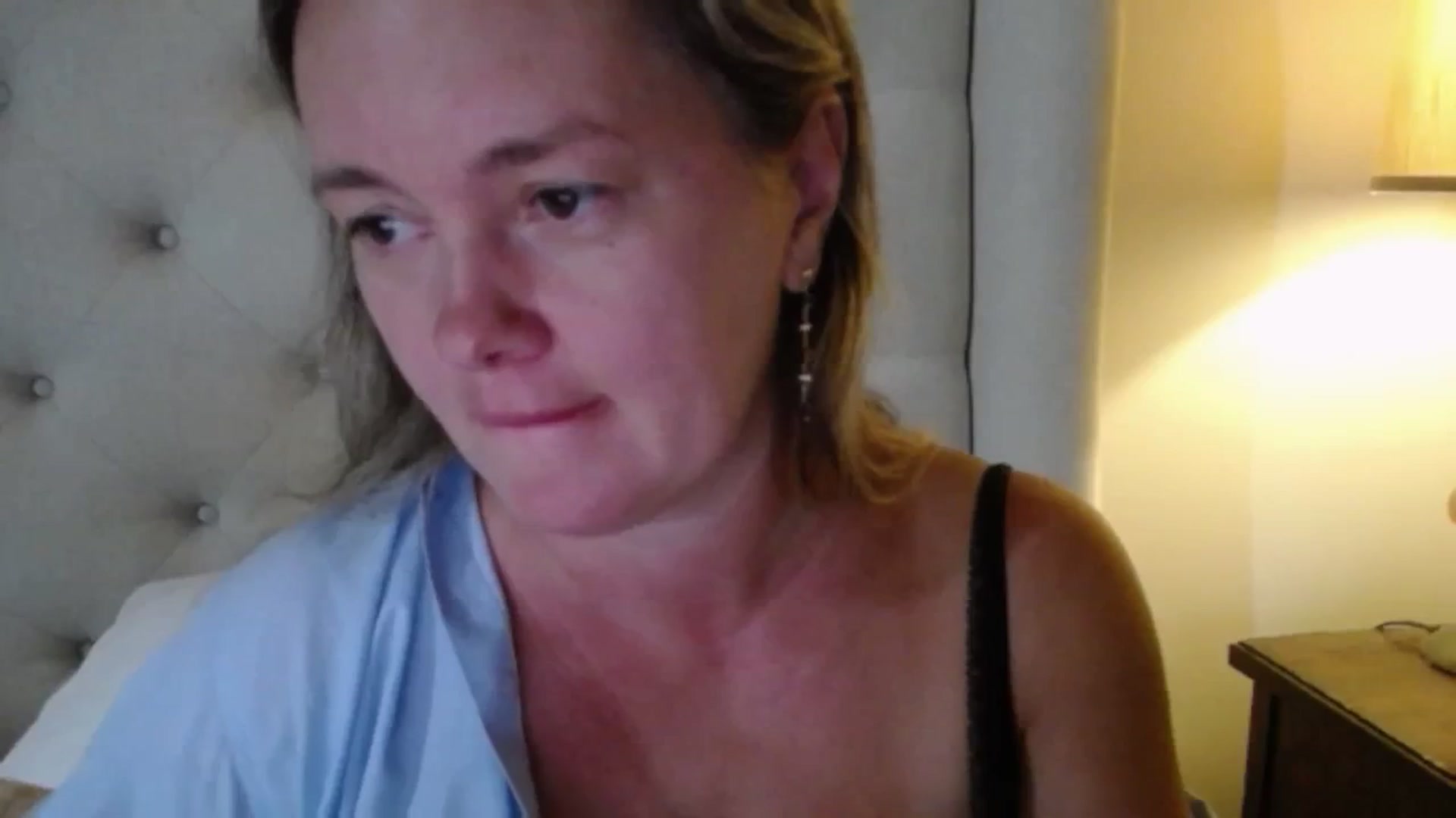 Gallery image thumbnail from J0llye's myfreecams stream on, 08/06/2025, 20:01 image 8 of 20