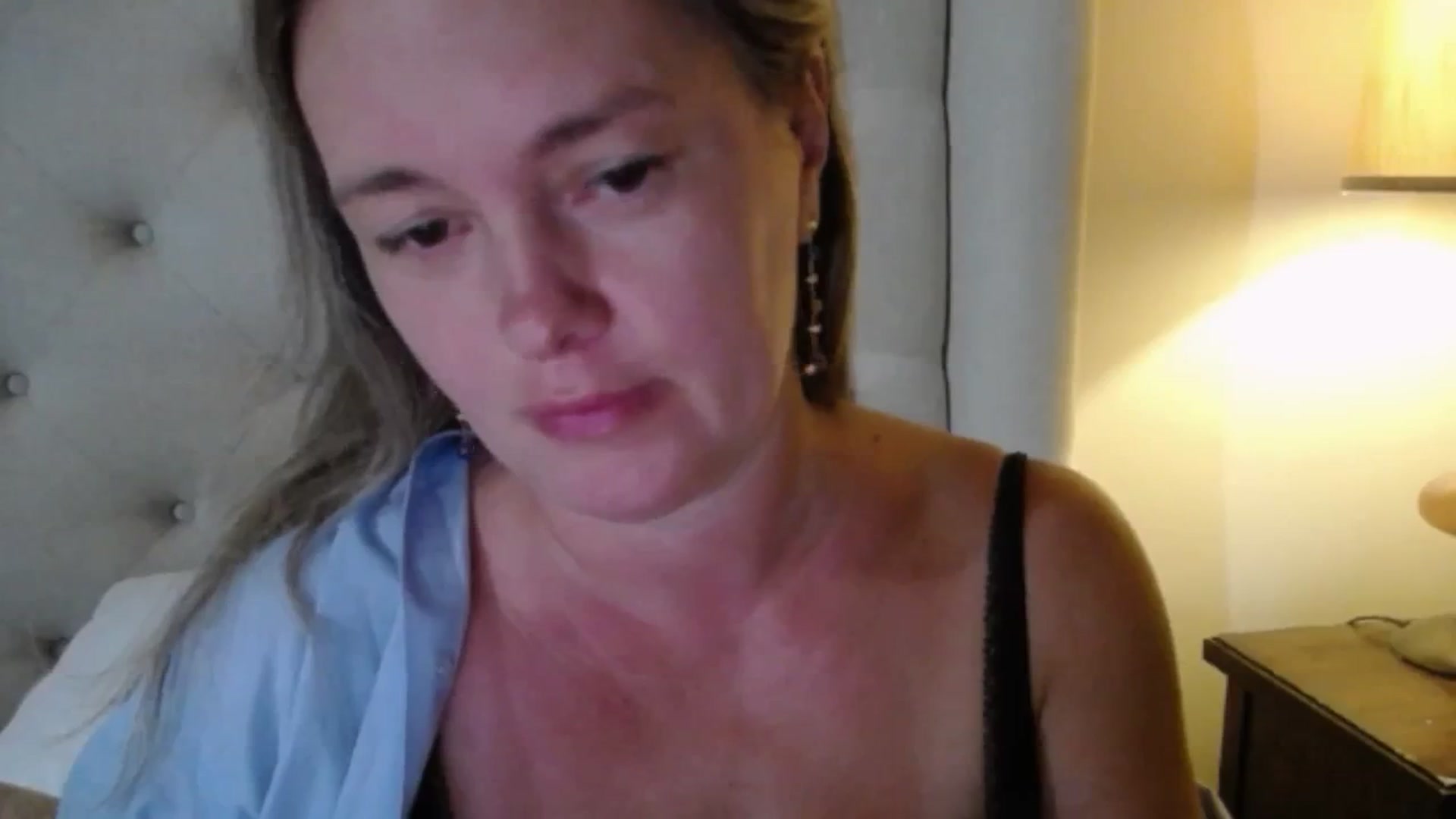 Gallery image thumbnail from J0llye's myfreecams stream on, 08/06/2025, 20:01 image 13 of 20