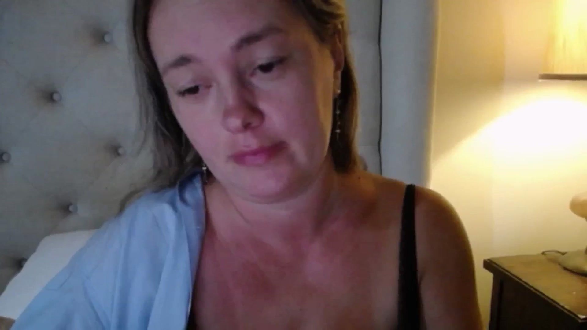 Gallery image thumbnail from J0llye's myfreecams stream on, 08/06/2025, 20:01 image 20 of 20