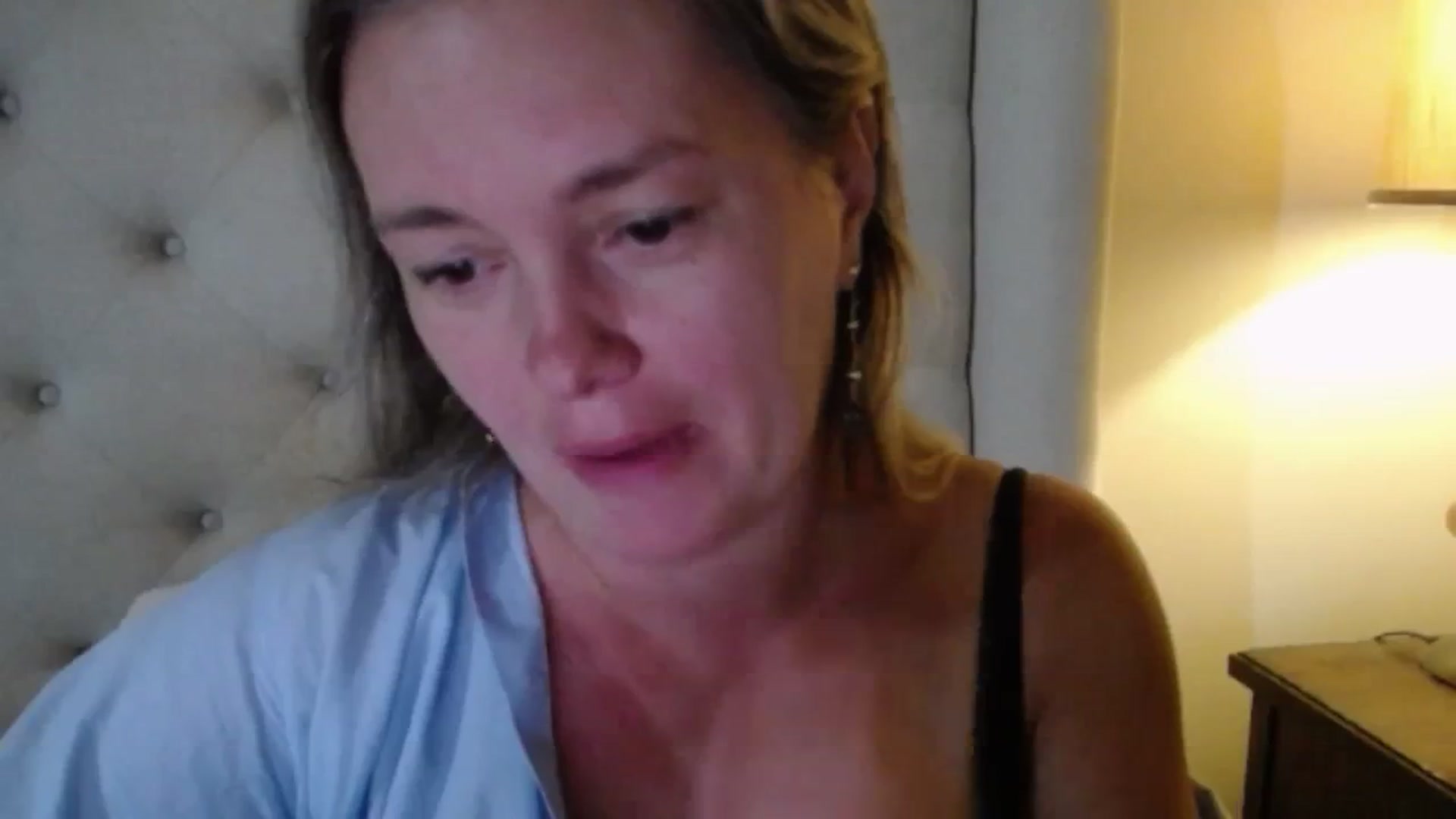 Gallery image thumbnail from J0llye's myfreecams stream on, 08/06/2025, 20:01 image 7 of 20