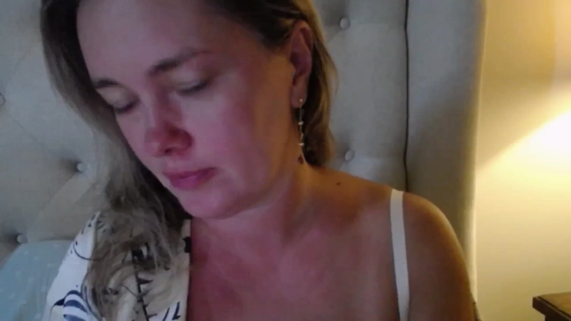 Gallery image thumbnail from J0llye's myfreecams stream on, 08/08/2025, 19:54 image 17 of 20
