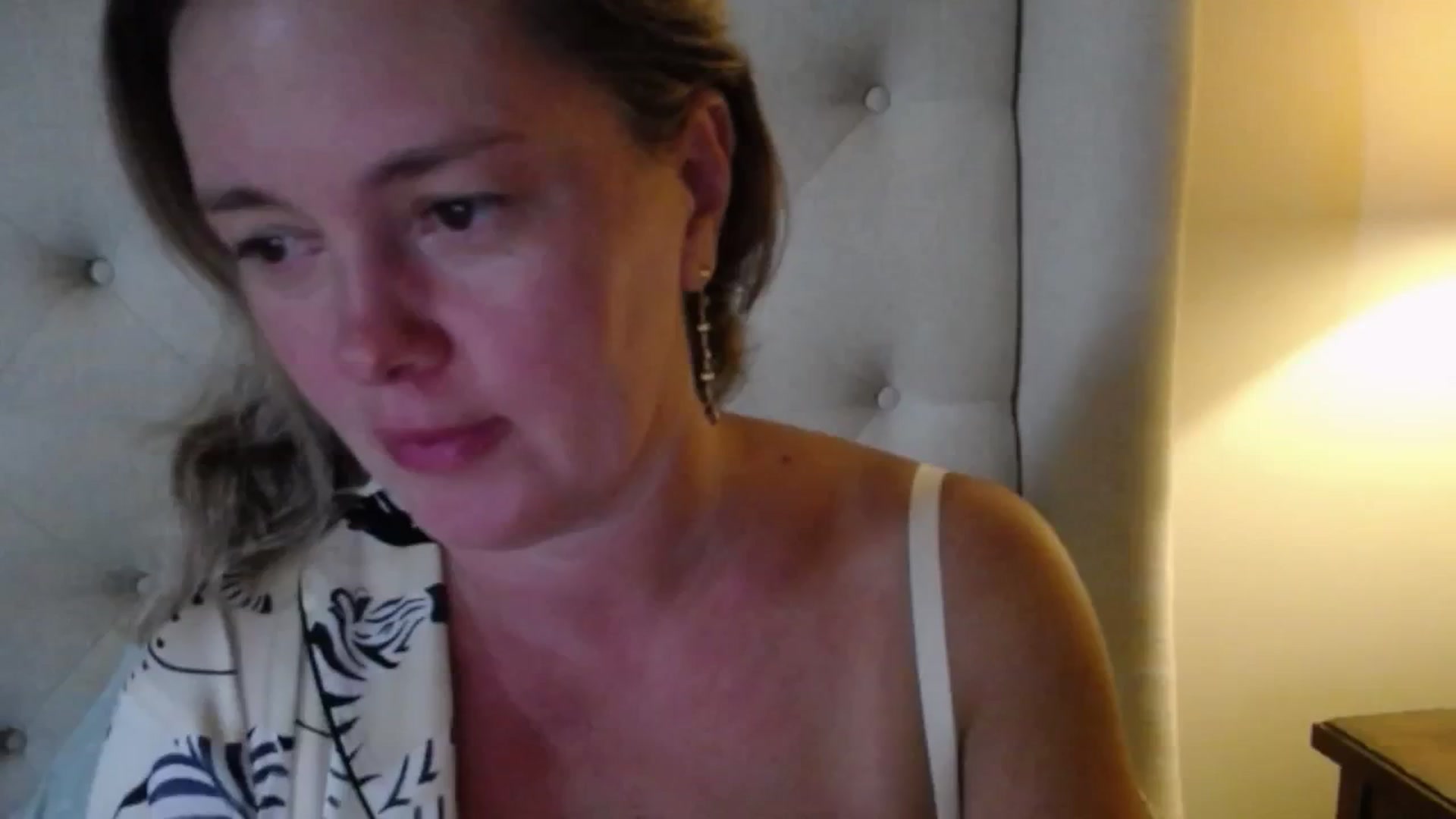 Gallery image thumbnail from J0llye's myfreecams stream on, 08/08/2025, 19:54 image 5 of 20