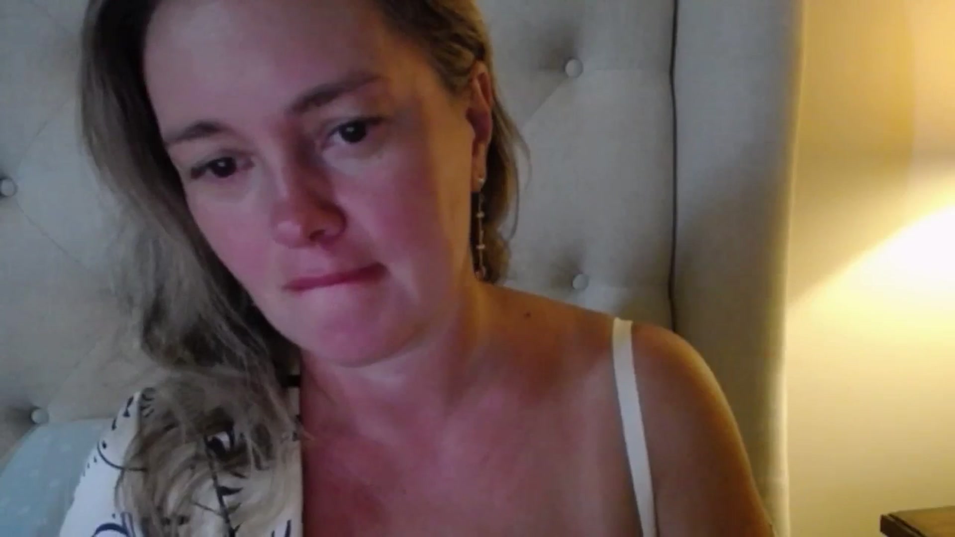 Gallery image thumbnail from J0llye's myfreecams stream on, 08/08/2025, 19:54 image 10 of 20