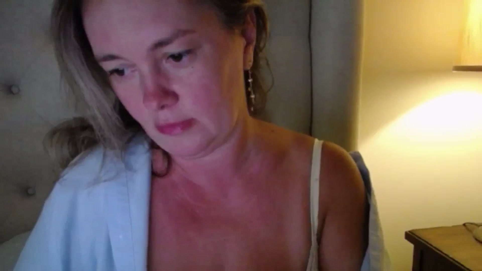 Gallery image thumbnail from J0llye's myfreecams stream on, 08/09/2025, 20:36 image 4 of 20