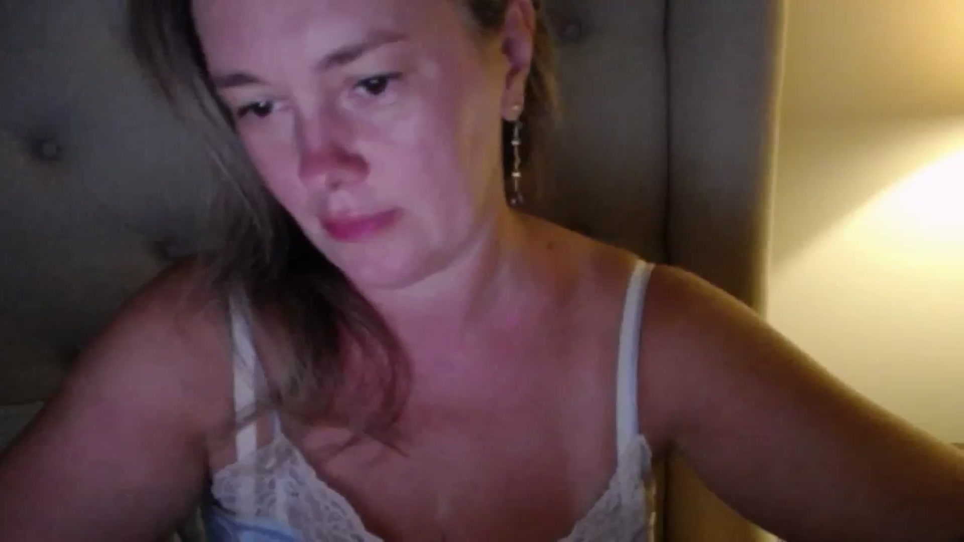 Gallery image thumbnail from J0llye's myfreecams stream on, 08/10/2025, 20:00 image 20 of 20
