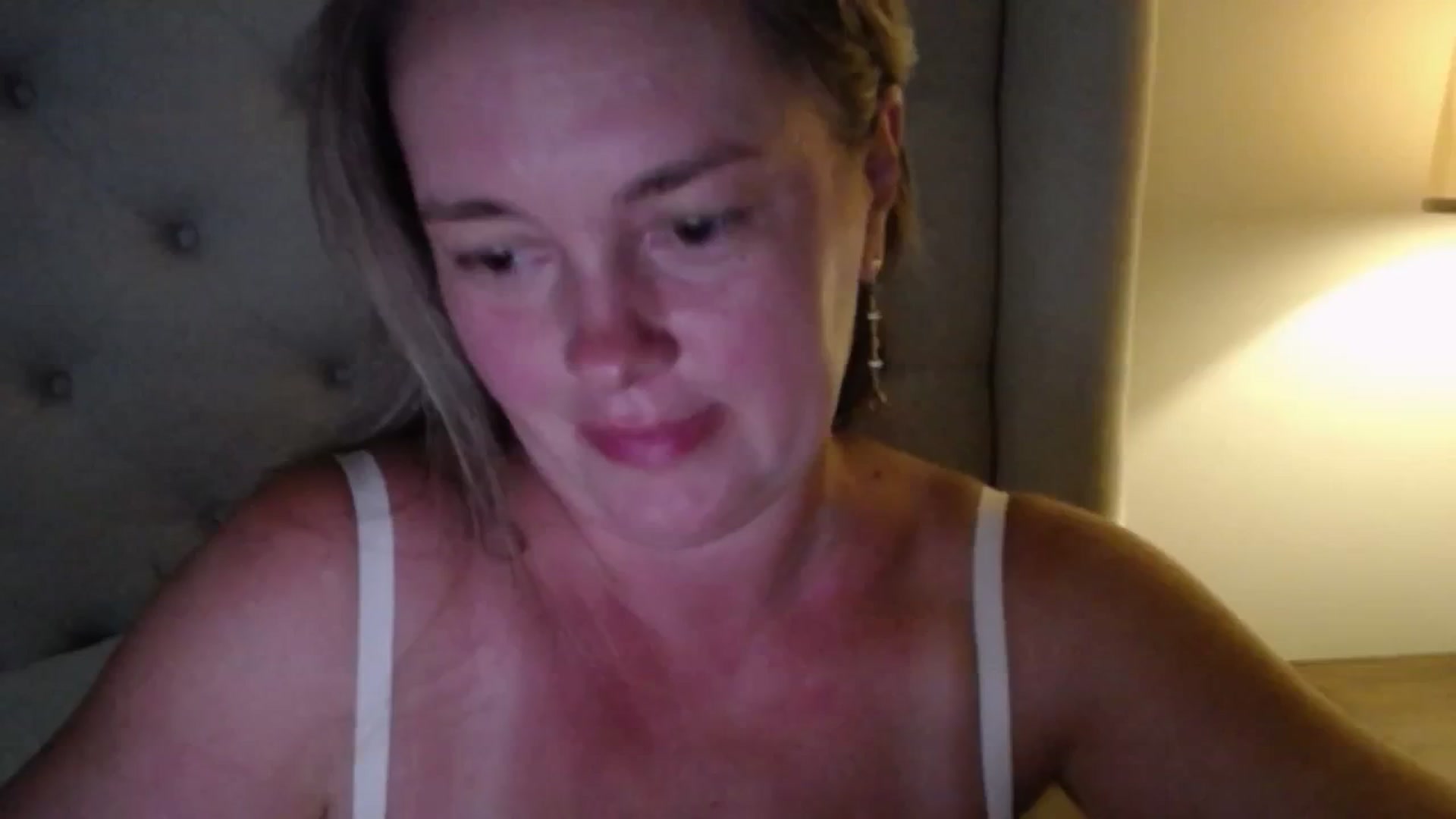 Gallery image thumbnail from J0llye's myfreecams stream on, 08/10/2025, 21:01 image 20 of 20