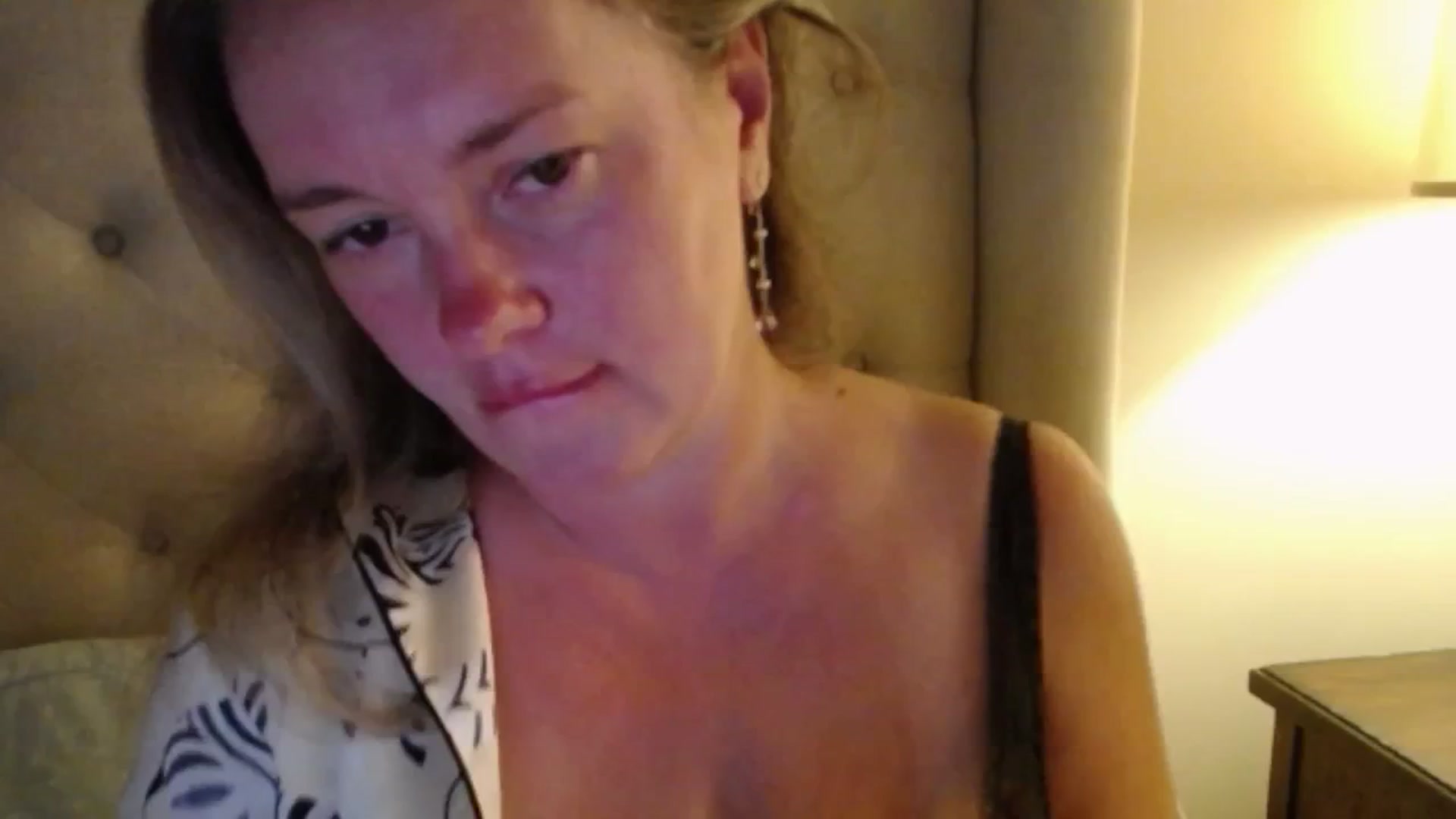 Gallery image thumbnail from J0llye's myfreecams stream on, 08/11/2025, 04:24 image 5 of 20