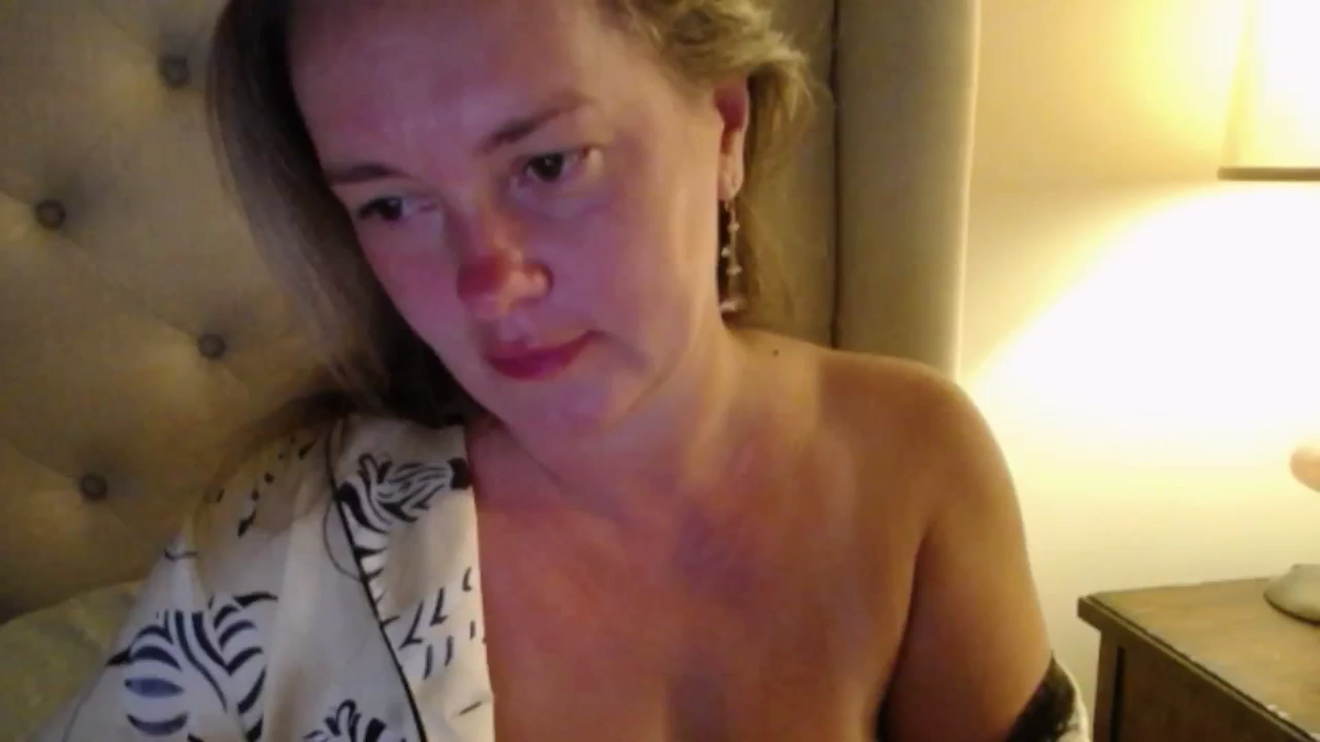 Gallery image thumbnail from J0llye's myfreecams stream on, 08/11/2025, 04:24 image 19 of 20
