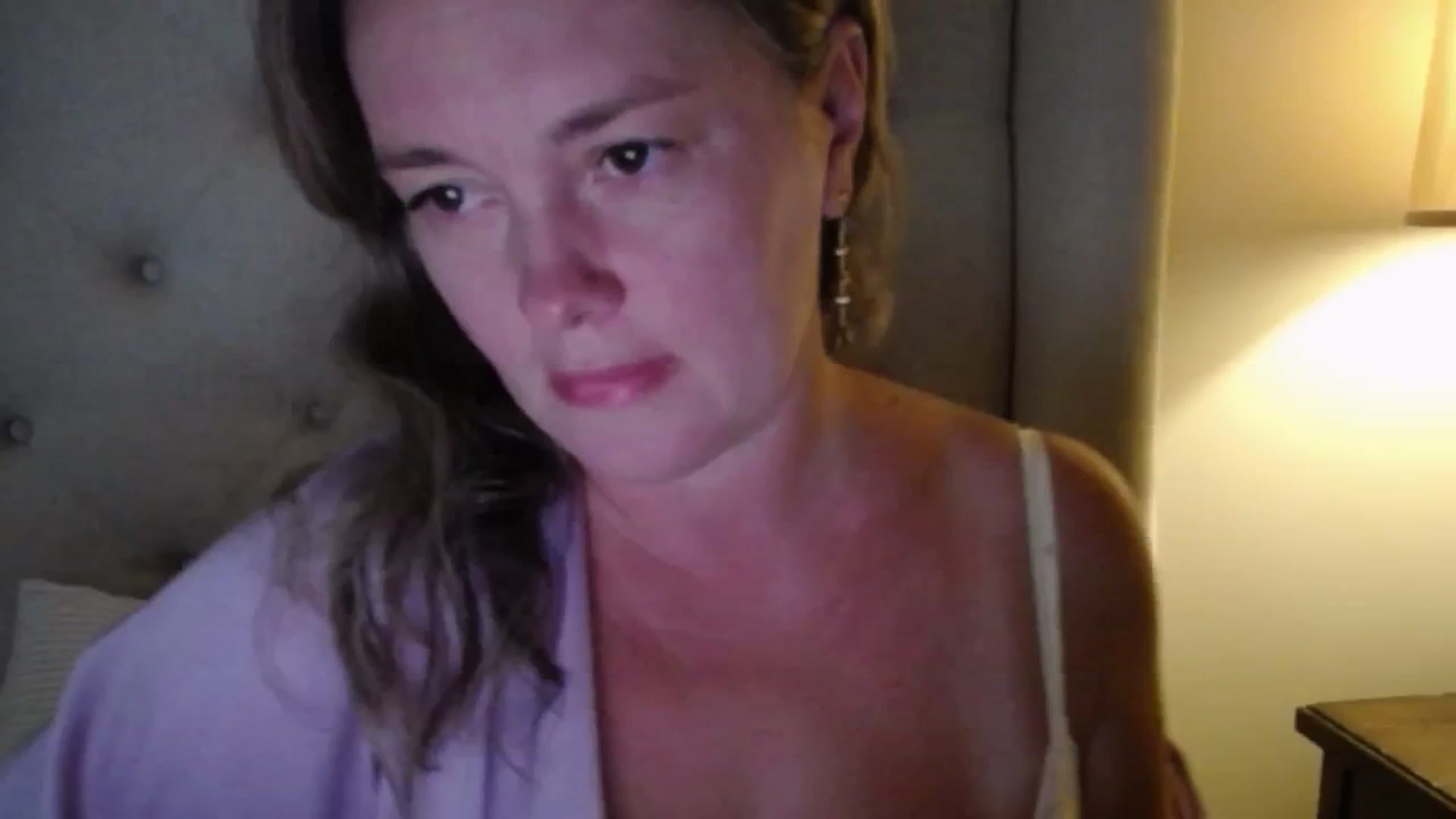 Gallery image thumbnail from J0llye's myfreecams stream on, 08/14/2025, 19:19 image 14 of 20