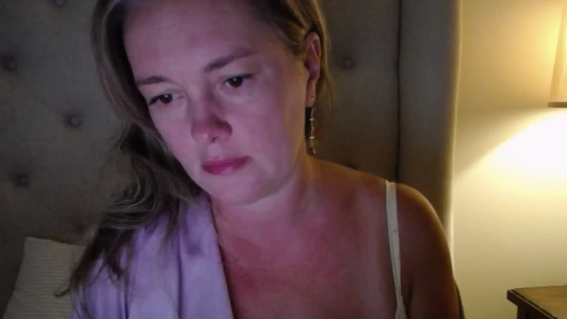 Gallery image thumbnail from J0llye's myfreecams stream on, 08/14/2025, 19:19 image 6 of 20