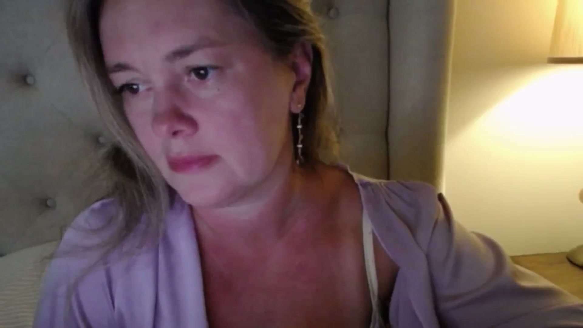 Gallery image thumbnail from J0llye's myfreecams stream on, 08/14/2025, 20:11 image 15 of 20