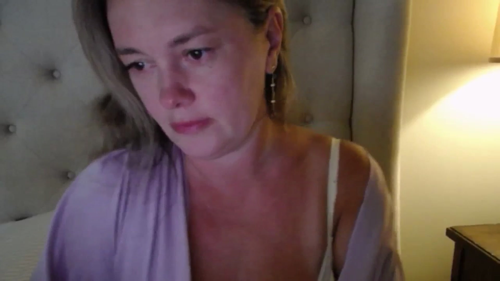 Gallery image thumbnail from J0llye's myfreecams stream on, 08/14/2025, 20:11 image 19 of 20