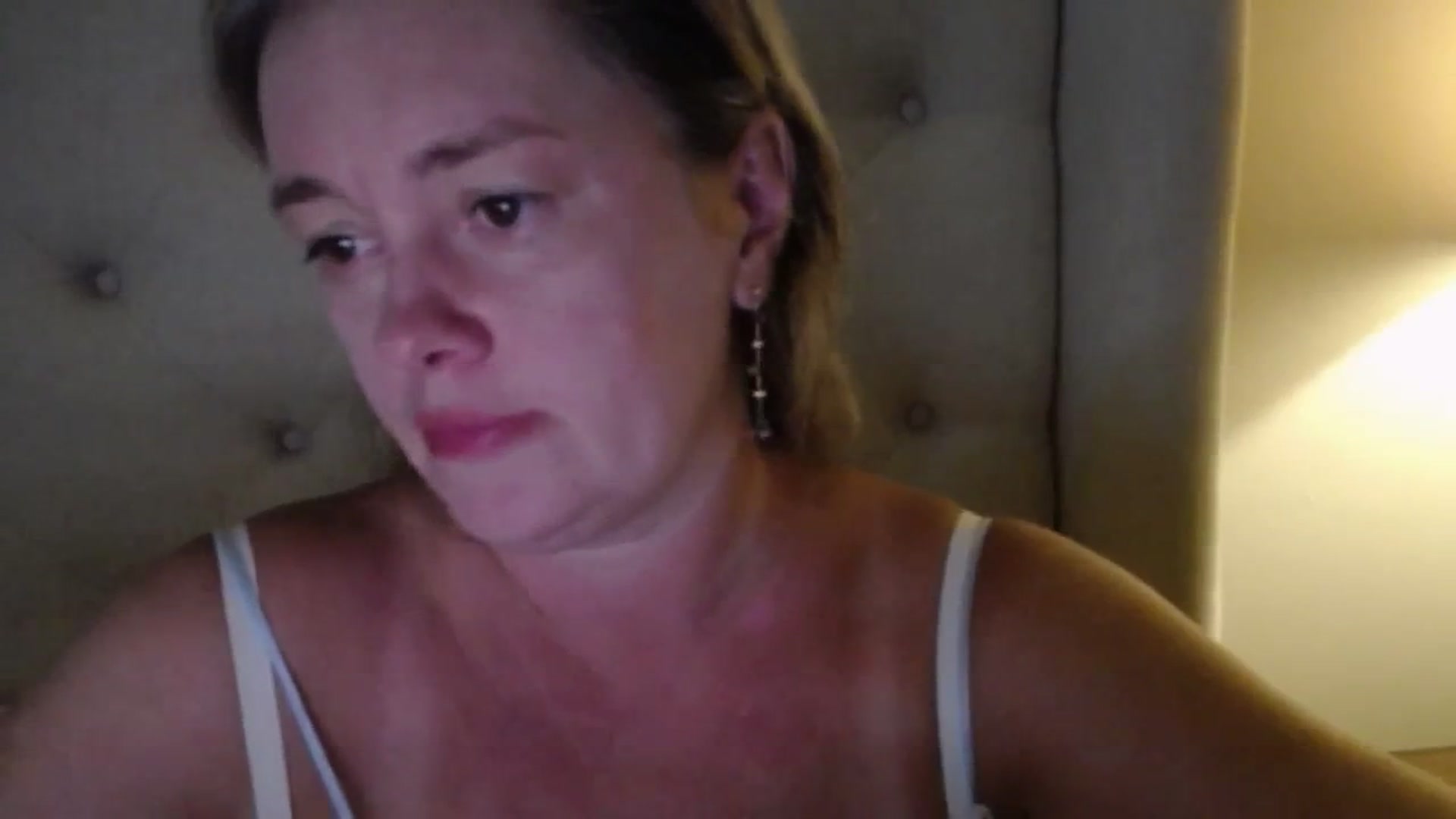 Gallery image thumbnail from J0llye's myfreecams stream on, 08/15/2025, 19:05 image 16 of 20