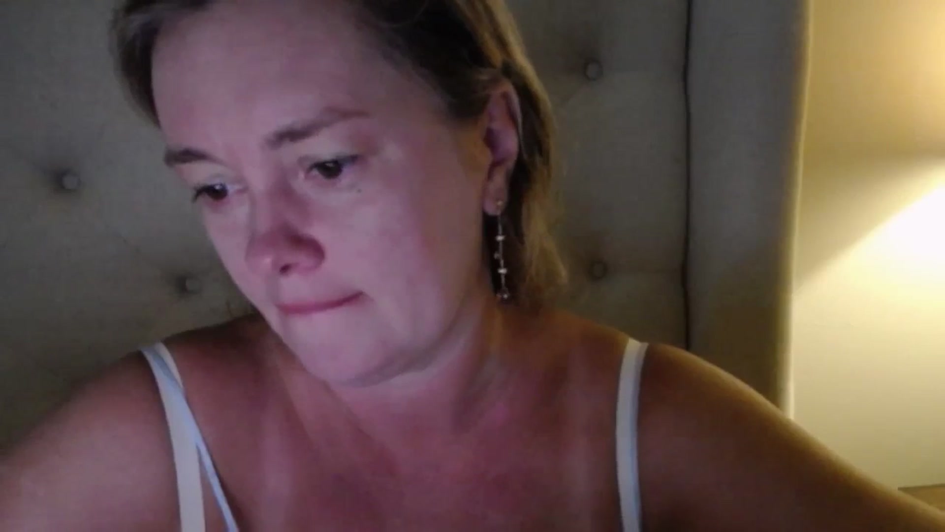 Gallery image thumbnail from J0llye's myfreecams stream on, 08/15/2025, 19:05 image 18 of 20