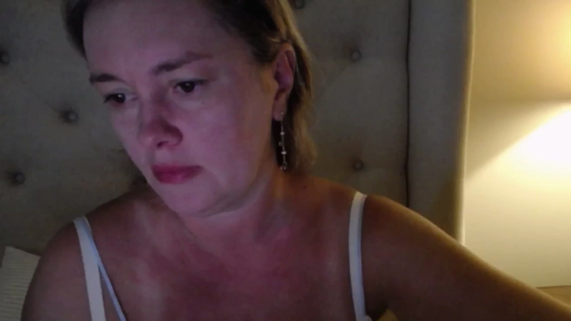 Gallery image thumbnail from J0llye's myfreecams stream on, 08/15/2025, 19:05 image 2 of 20