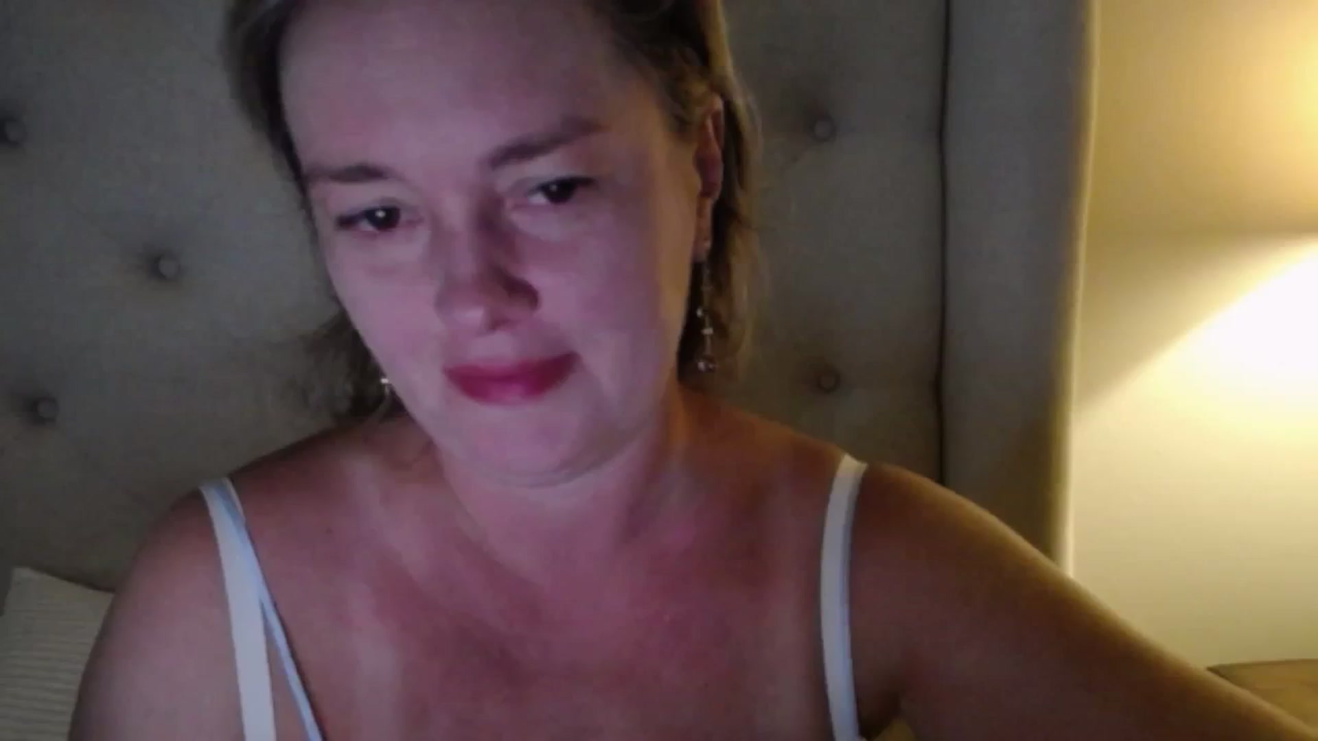 Gallery image thumbnail from J0llye's myfreecams stream on, 08/15/2025, 19:05 image 3 of 20