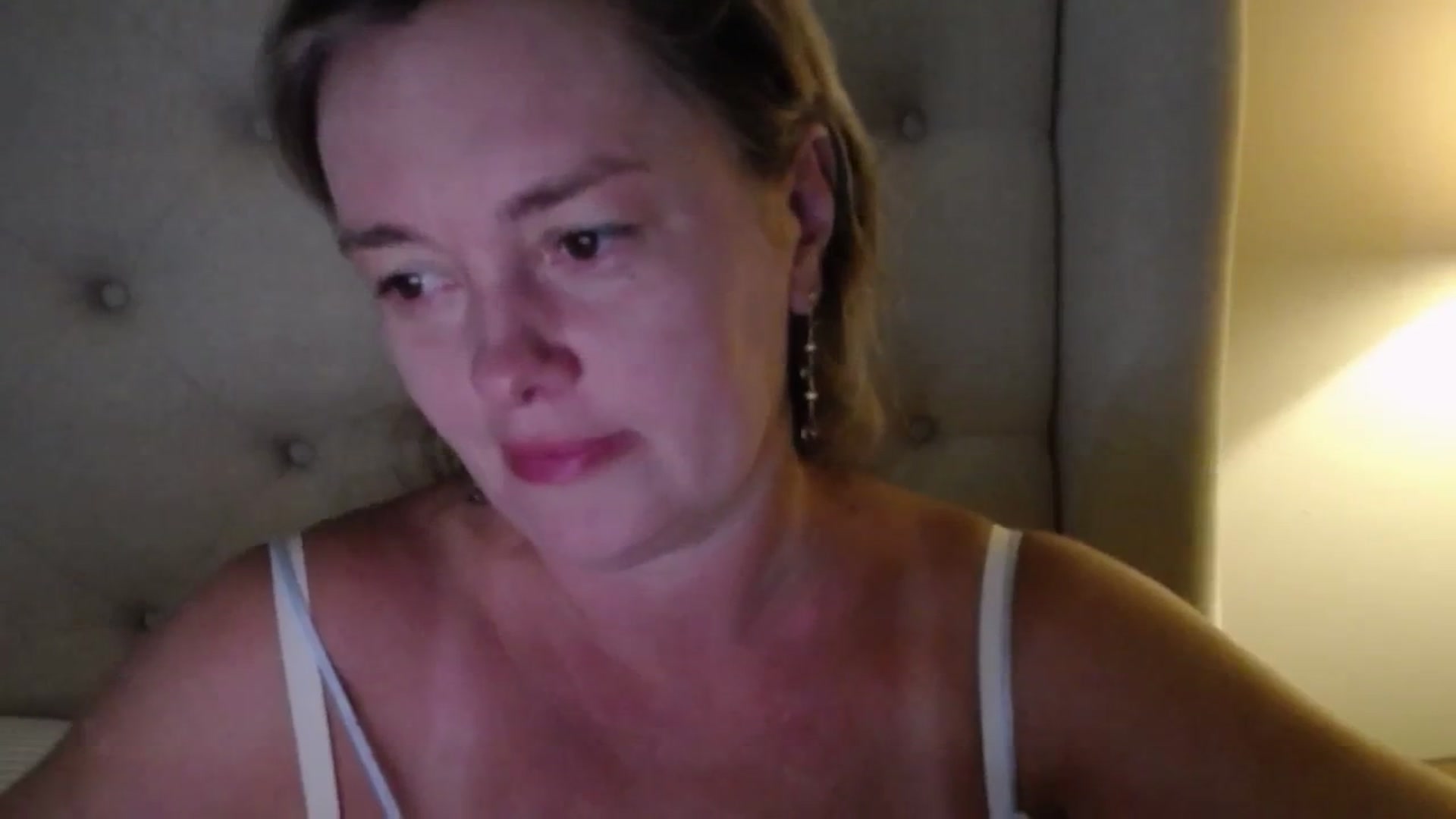 Gallery image thumbnail from J0llye's myfreecams stream on, 08/15/2025, 19:05 image 17 of 20