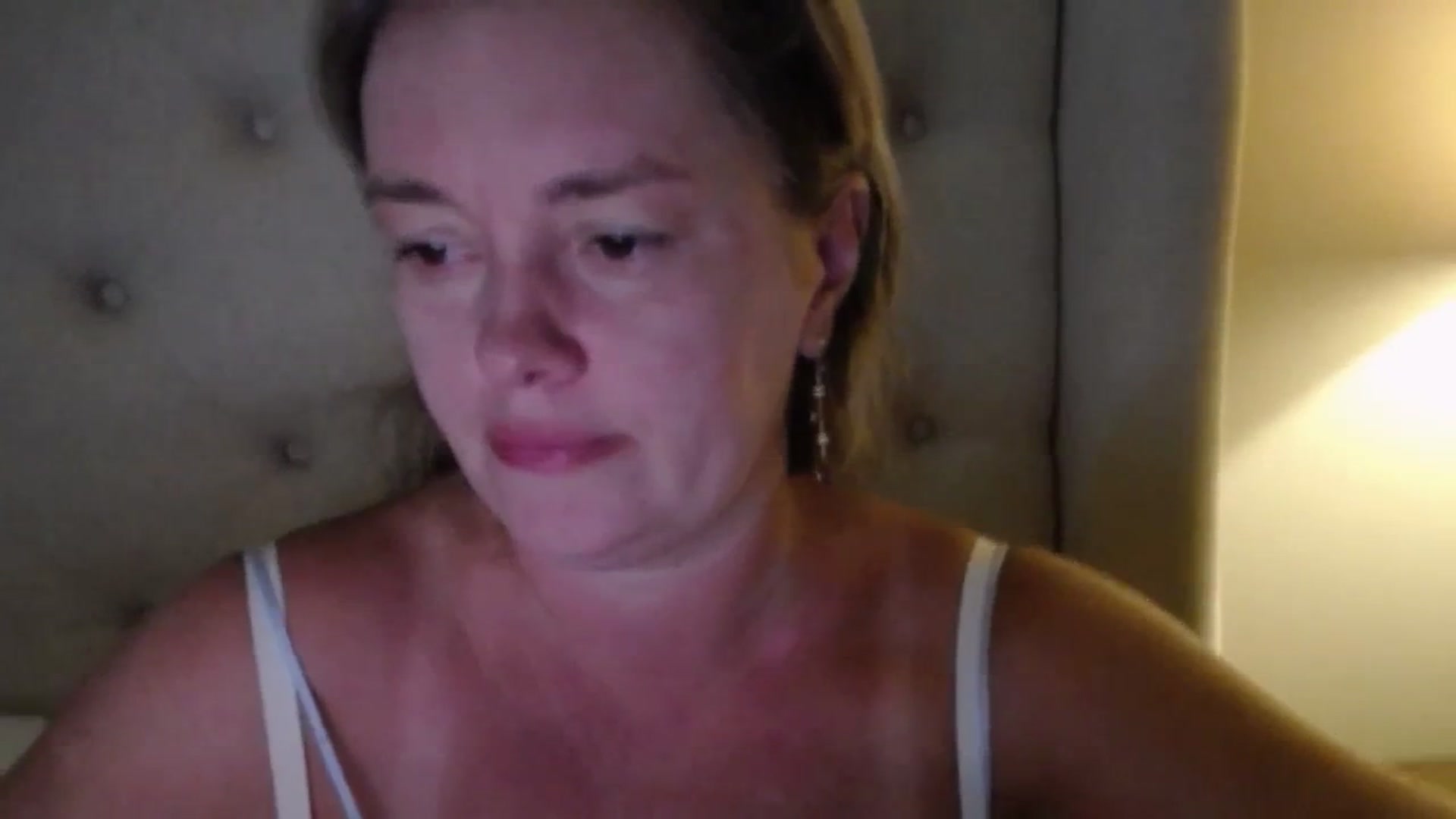 Gallery image thumbnail from J0llye's myfreecams stream on, 08/15/2025, 19:05 image 15 of 20