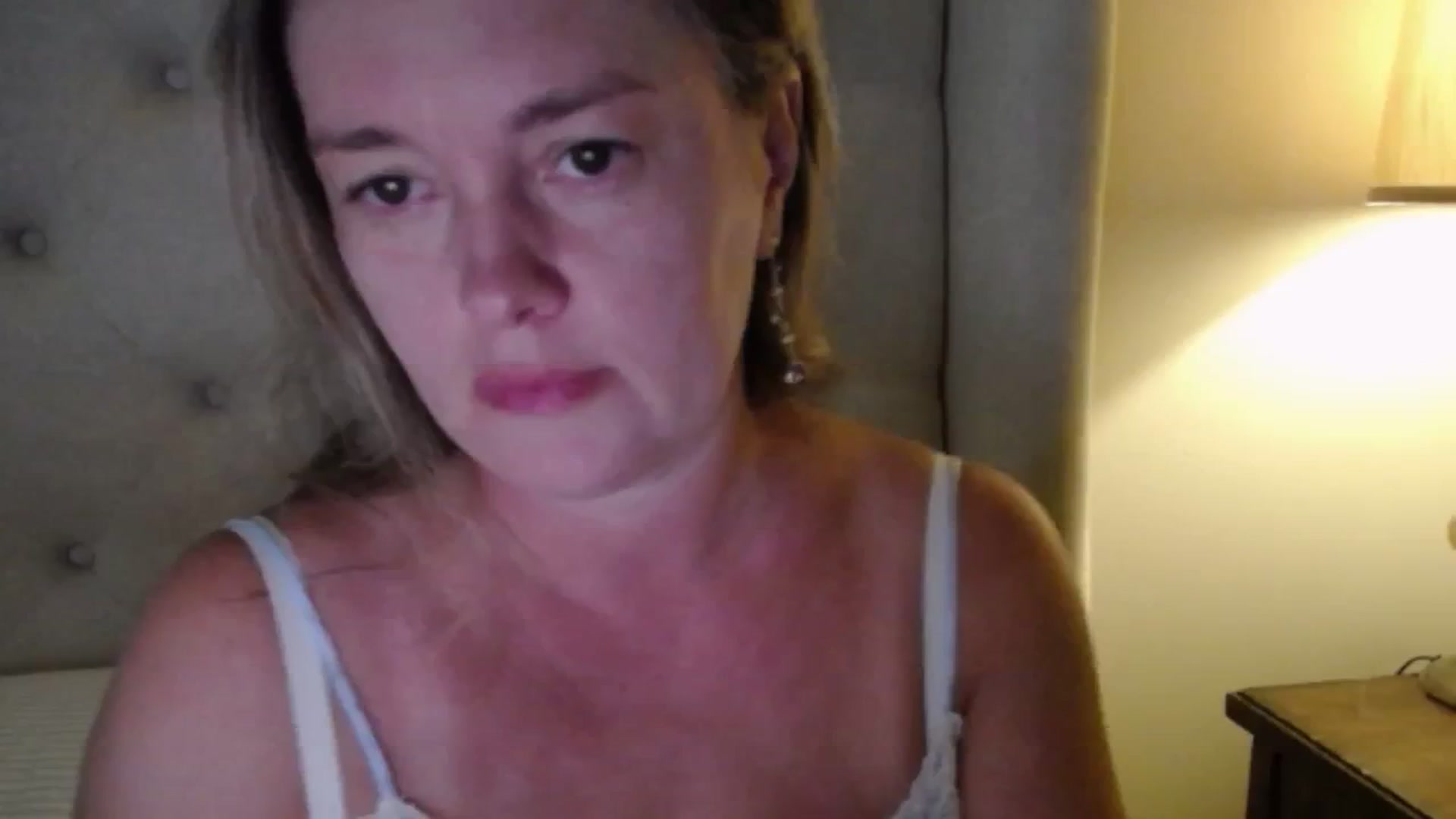Gallery image thumbnail from J0llye's myfreecams stream on, 08/15/2025, 20:21 image 1 of 20