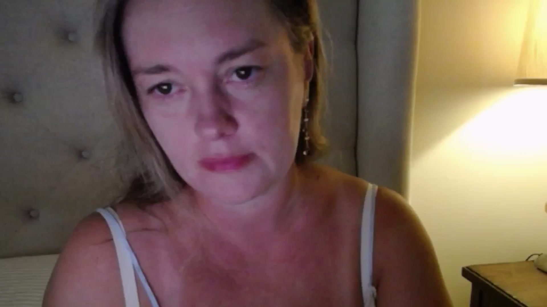 Gallery image thumbnail from J0llye's myfreecams stream on, 08/15/2025, 20:21 image 2 of 20