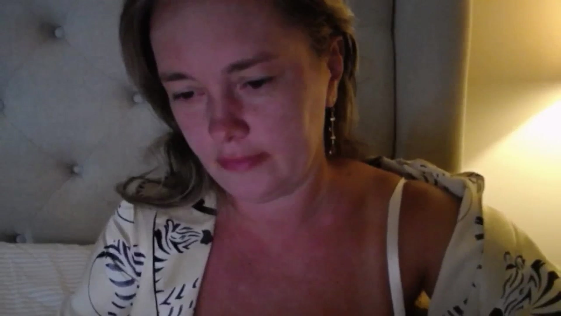 Gallery image thumbnail from J0llye's myfreecams stream on, 08/17/2025, 20:18 image 19 of 20