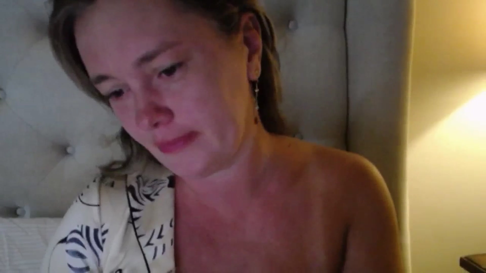 Gallery image thumbnail from J0llye's myfreecams stream on, 08/17/2025, 20:18 image 12 of 20