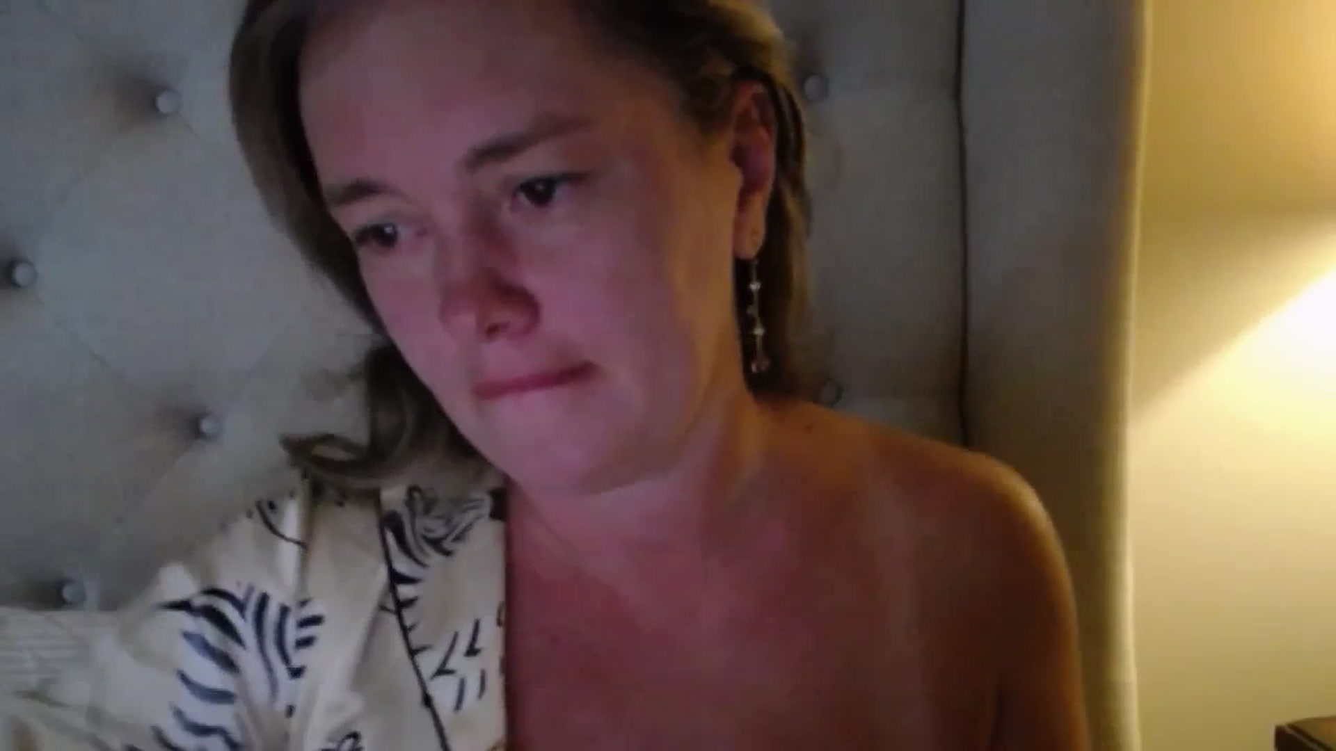 Gallery image thumbnail from J0llye's myfreecams stream on, 08/17/2025, 20:18 image 15 of 20