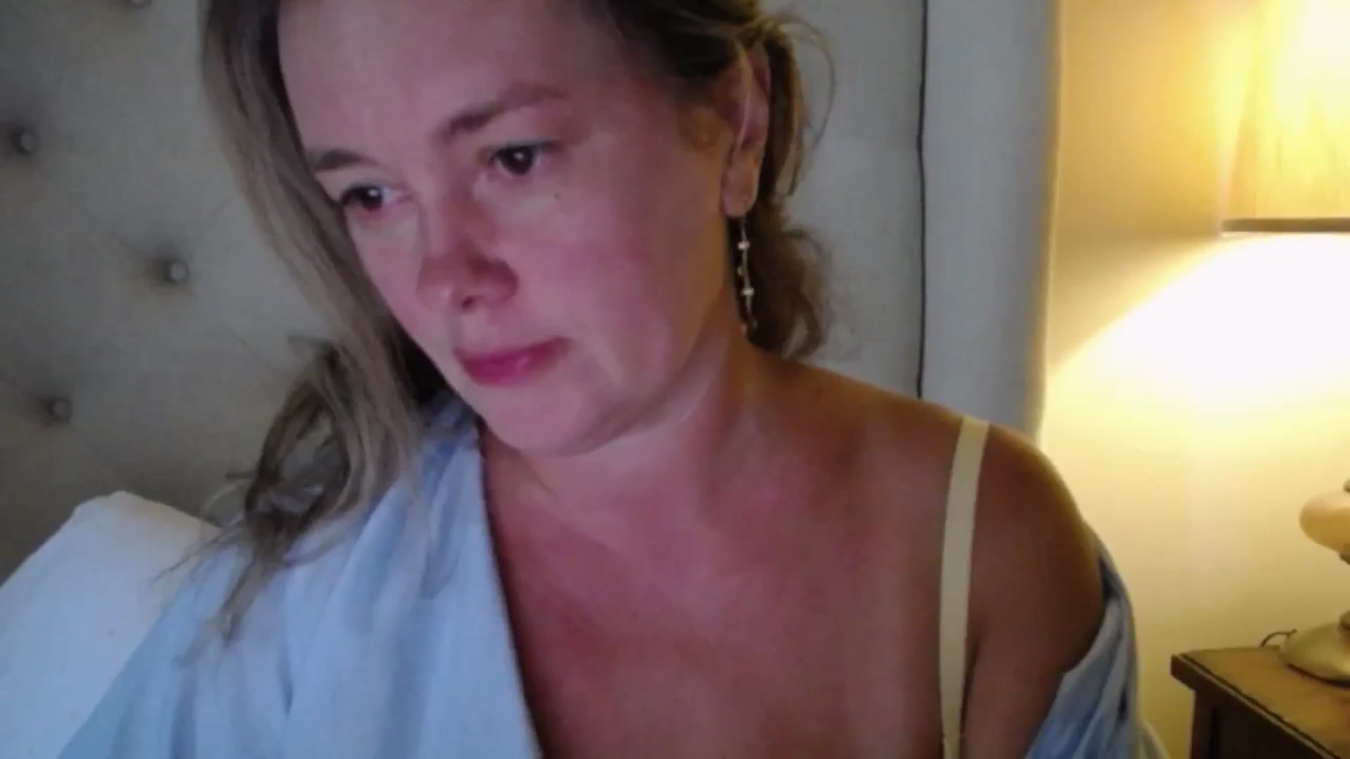 Gallery image thumbnail from J0llye's myfreecams stream on, 08/18/2025, 20:27 image 12 of 20