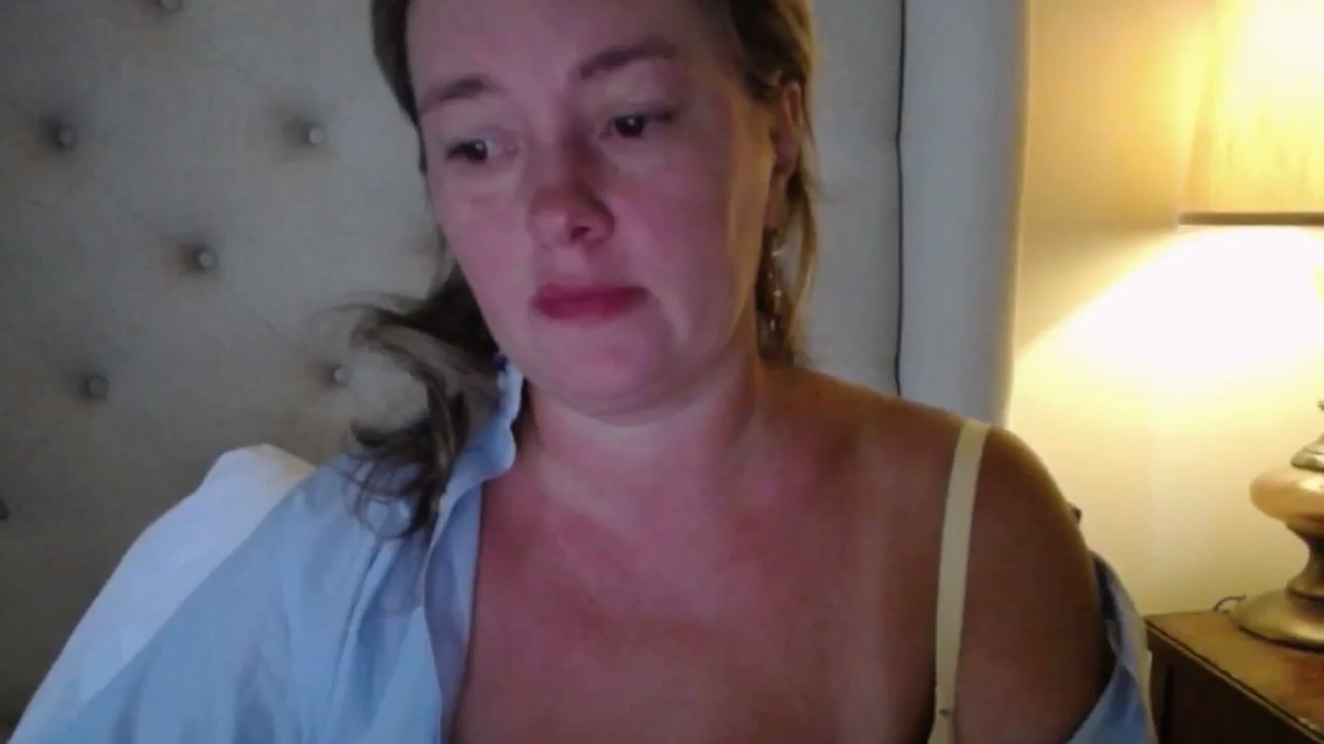 Gallery image thumbnail from J0llye's myfreecams stream on, 08/18/2025, 20:27 image 2 of 20