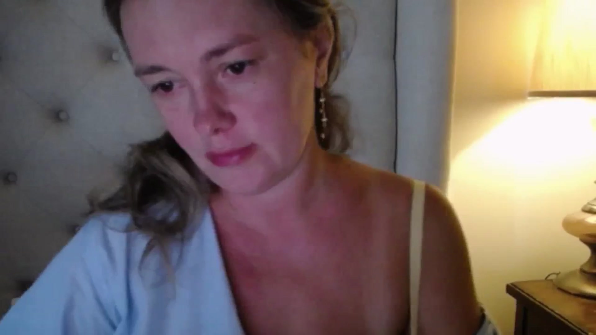 Gallery image thumbnail from J0llye's myfreecams stream on, 08/18/2025, 20:27 image 14 of 20