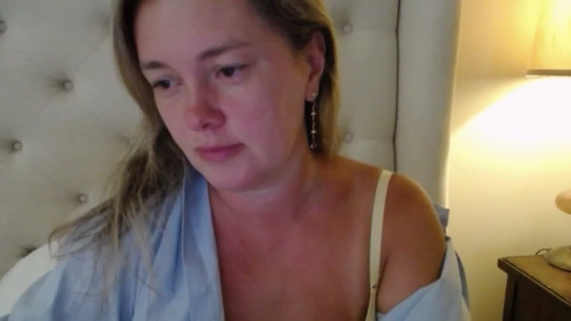 Gallery image thumbnail from J0llye's myfreecams stream on, 08/19/2025, 15:57 image 5 of 20