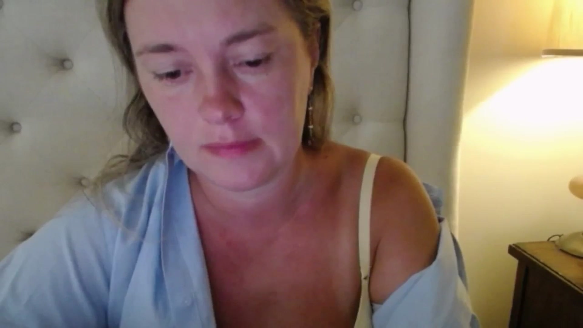 Gallery image thumbnail from J0llye's myfreecams stream on, 08/19/2025, 15:57 image 4 of 20