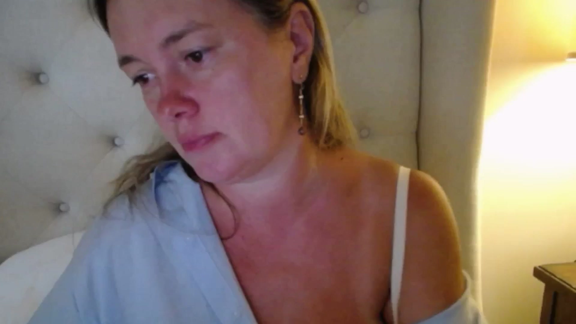 Gallery image thumbnail from J0llye's myfreecams stream on, 08/19/2025, 19:06 image 10 of 20