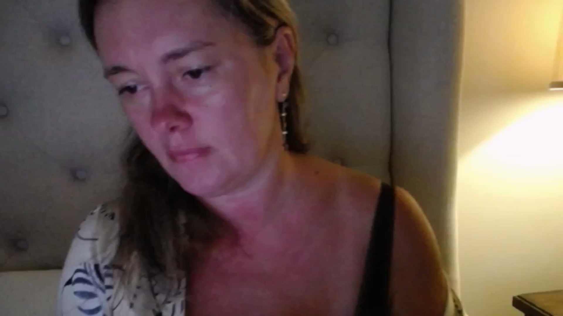 Gallery image thumbnail from J0llye's myfreecams stream on, 08/20/2025, 16:18 image 15 of 20