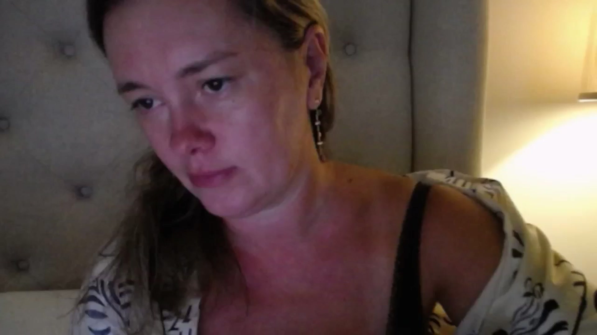 Gallery image thumbnail from J0llye's myfreecams stream on, 08/20/2025, 16:18 image 10 of 20