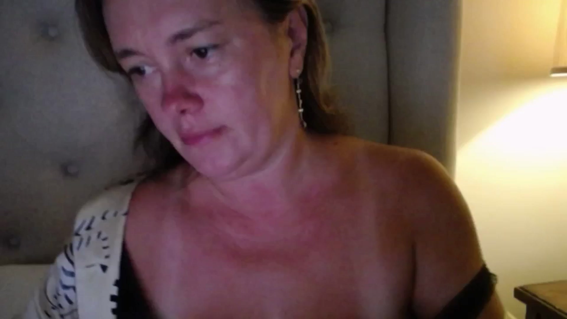Gallery image thumbnail from J0llye's myfreecams stream on, 08/20/2025, 16:18 image 18 of 20