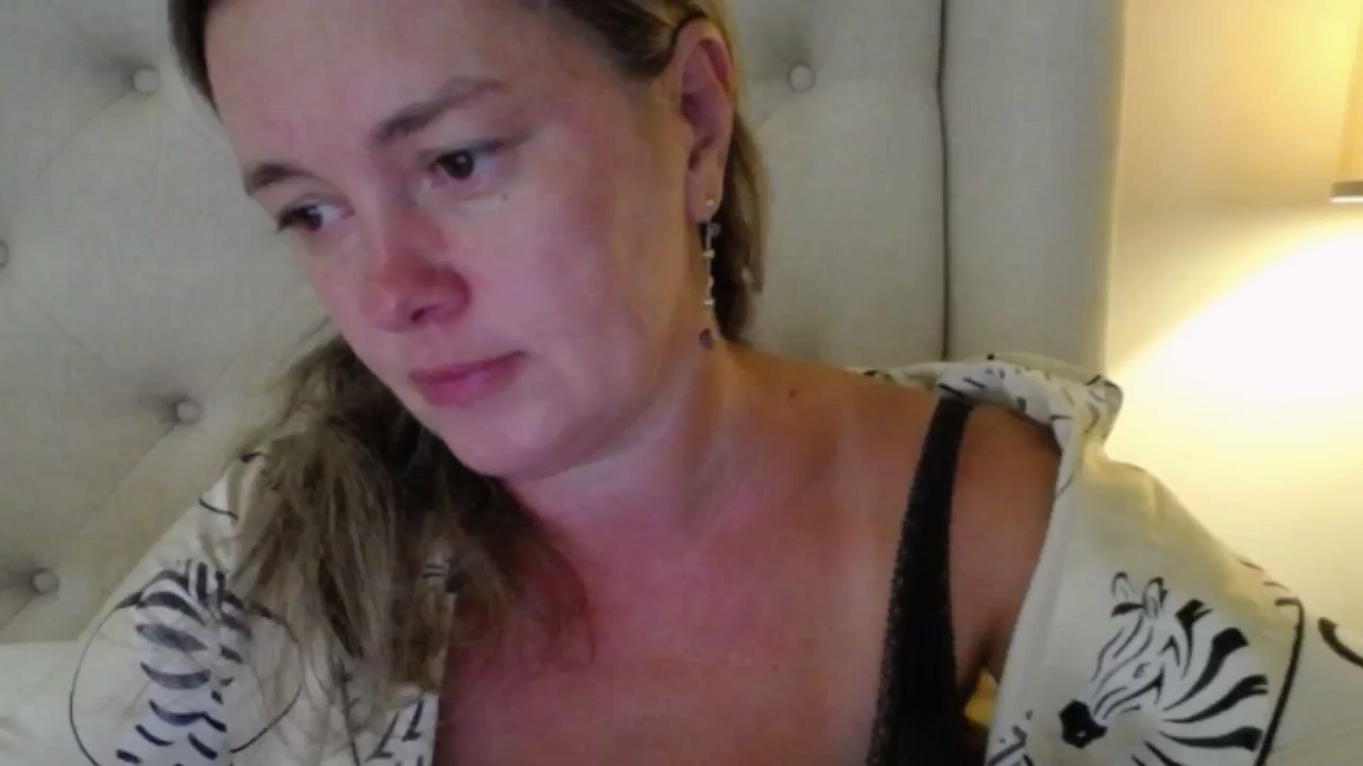 Gallery image thumbnail from J0llye's myfreecams stream on, 08/20/2025, 16:18 image 11 of 20