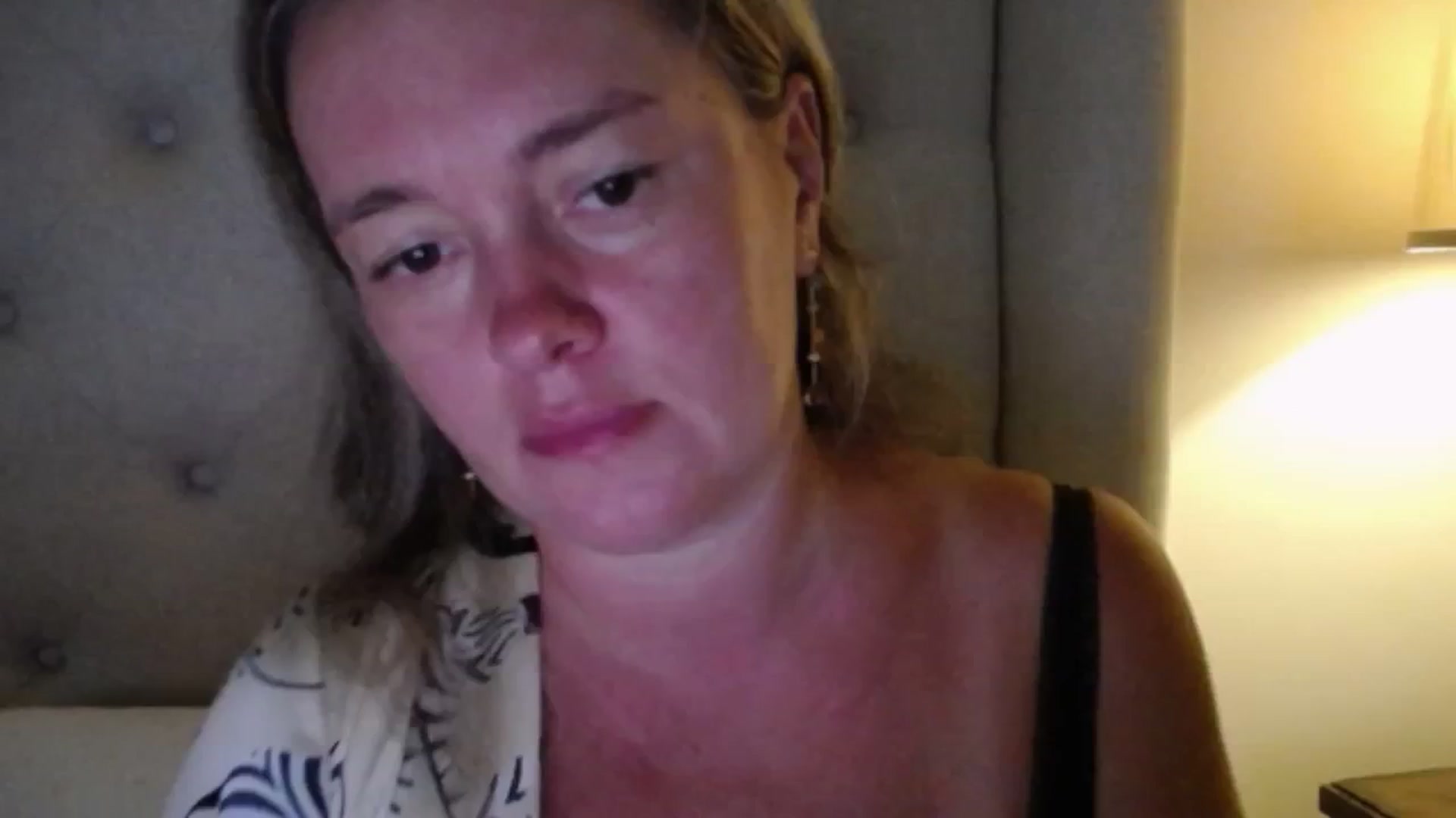 Gallery image thumbnail from J0llye's myfreecams stream on, 08/20/2025, 16:18 image 8 of 20