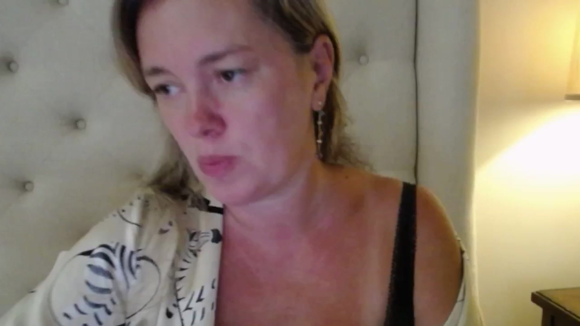 Gallery image thumbnail from J0llye's myfreecams stream on, 08/20/2025, 16:18 image 1 of 20