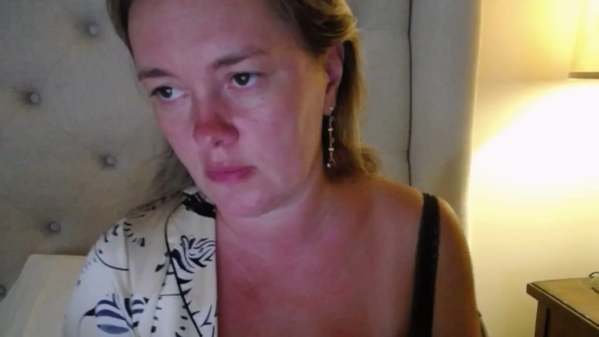 Gallery image thumbnail from J0llye's myfreecams stream on, 08/20/2025, 18:57 image 2 of 20