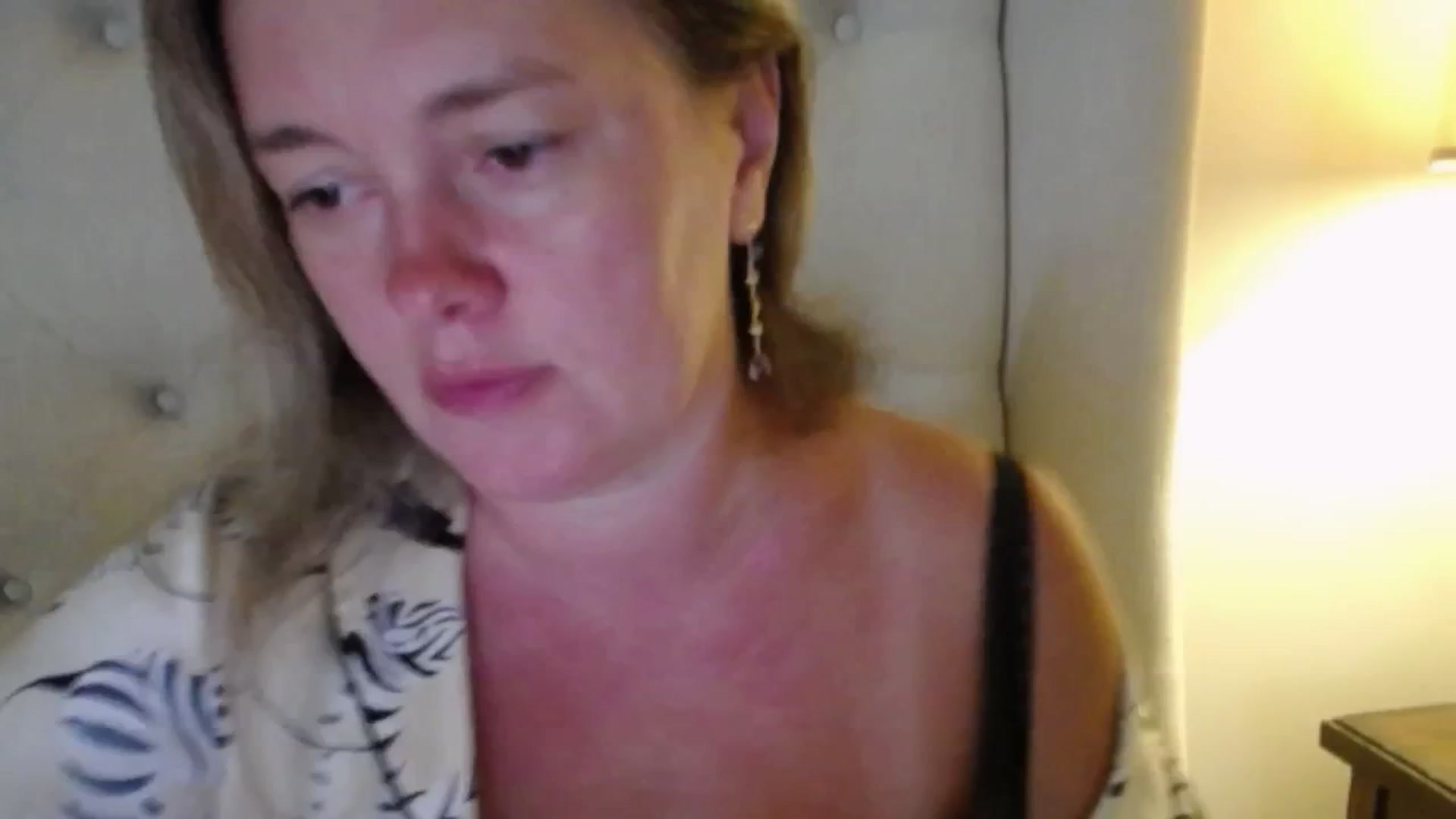 Gallery image thumbnail from J0llye's myfreecams stream on, 08/20/2025, 18:57 image 13 of 20