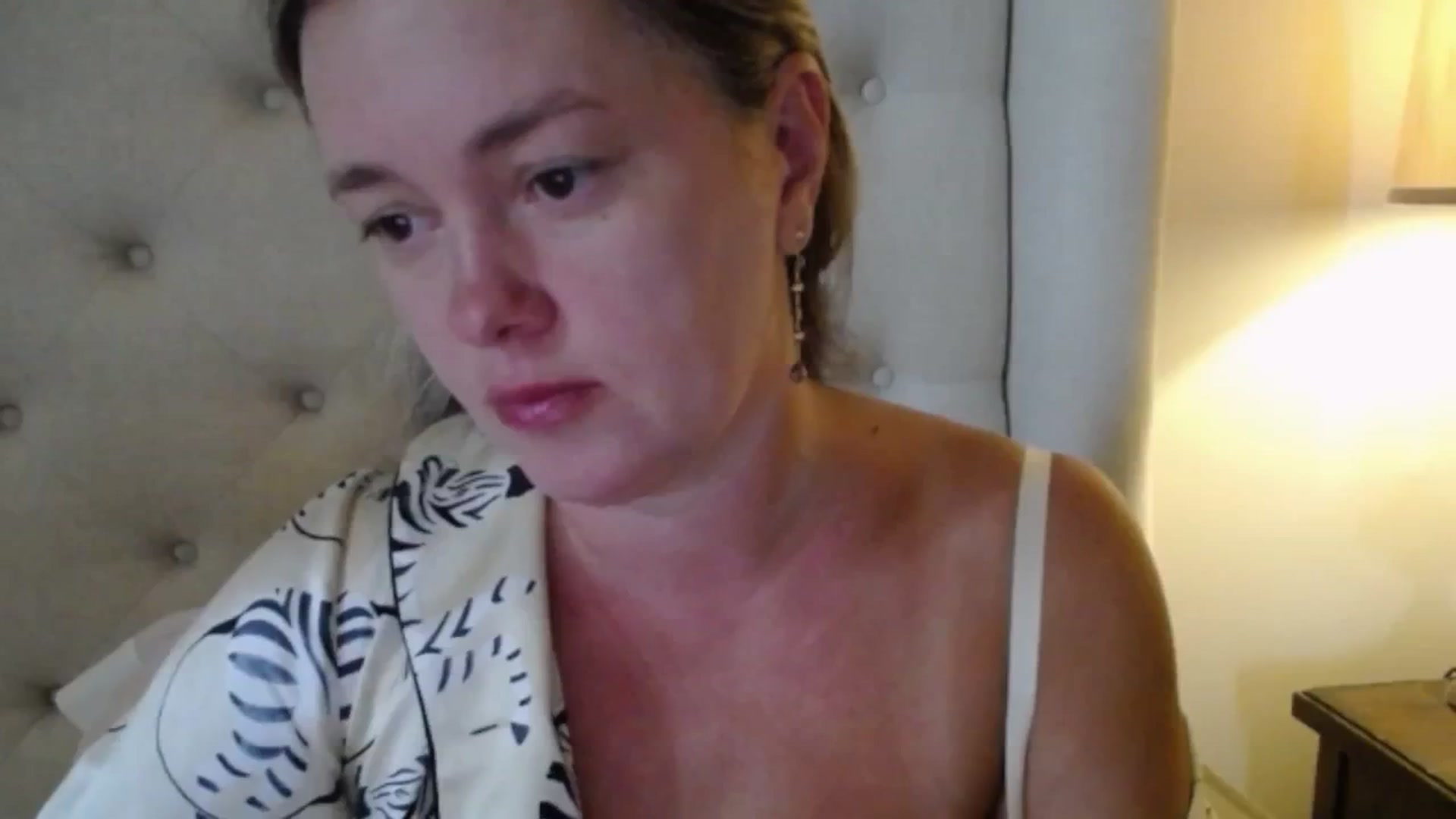 Gallery image thumbnail from J0llye's myfreecams stream on, 08/21/2025, 14:54 image 2 of 20