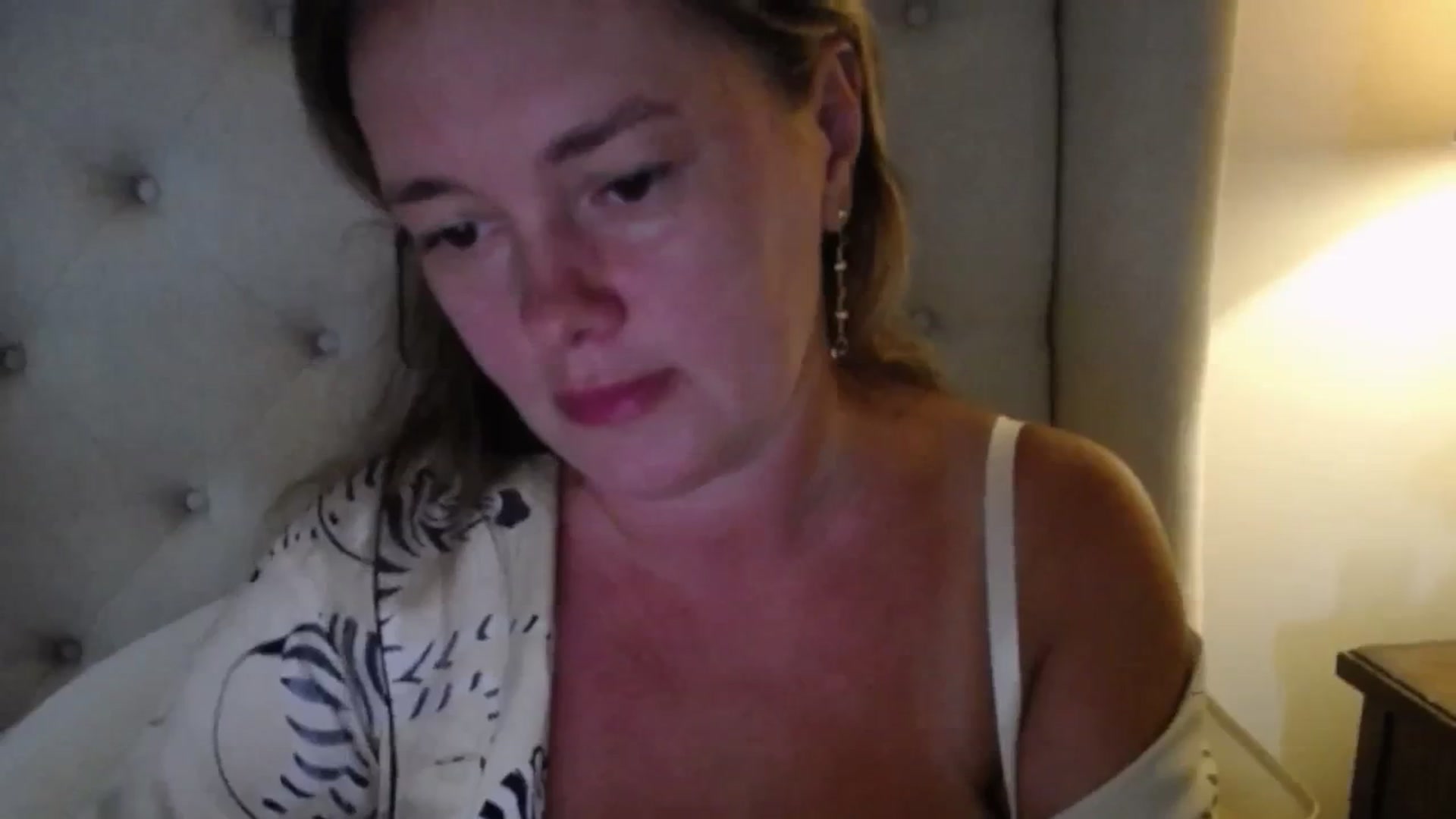Gallery image thumbnail from J0llye's myfreecams stream on, 08/21/2025, 16:01 image 9 of 20