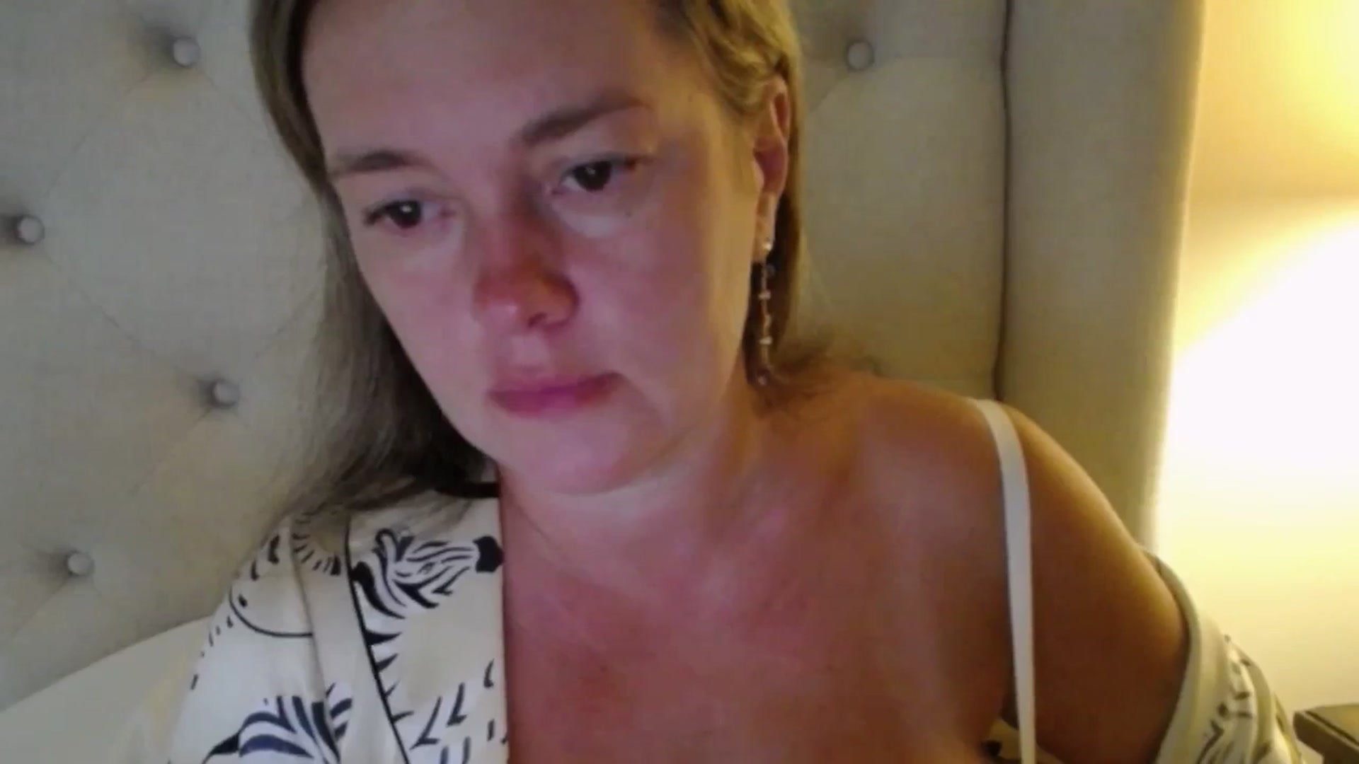 Gallery image thumbnail from J0llye's myfreecams stream on, 08/21/2025, 18:58 image 8 of 20