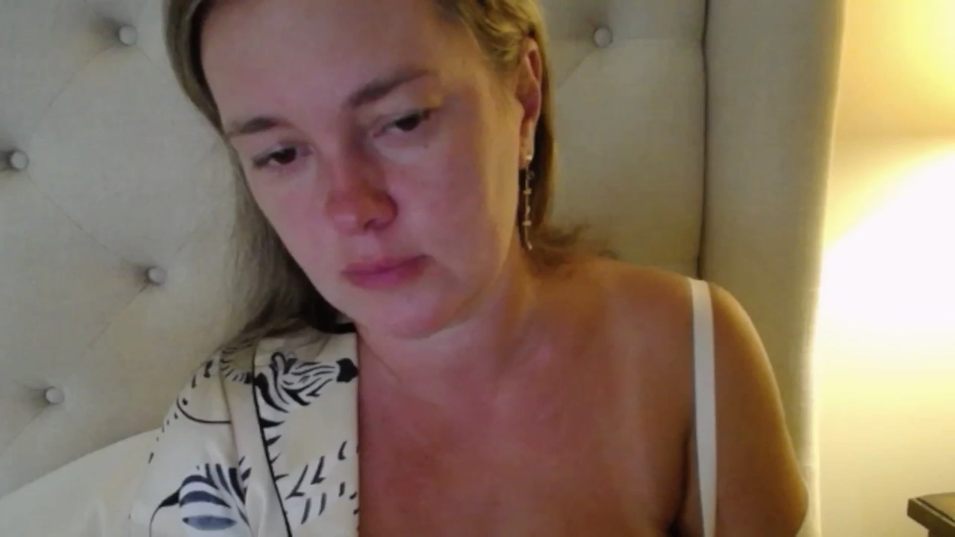Gallery image thumbnail from J0llye's myfreecams stream on, 08/21/2025, 18:58 image 6 of 20