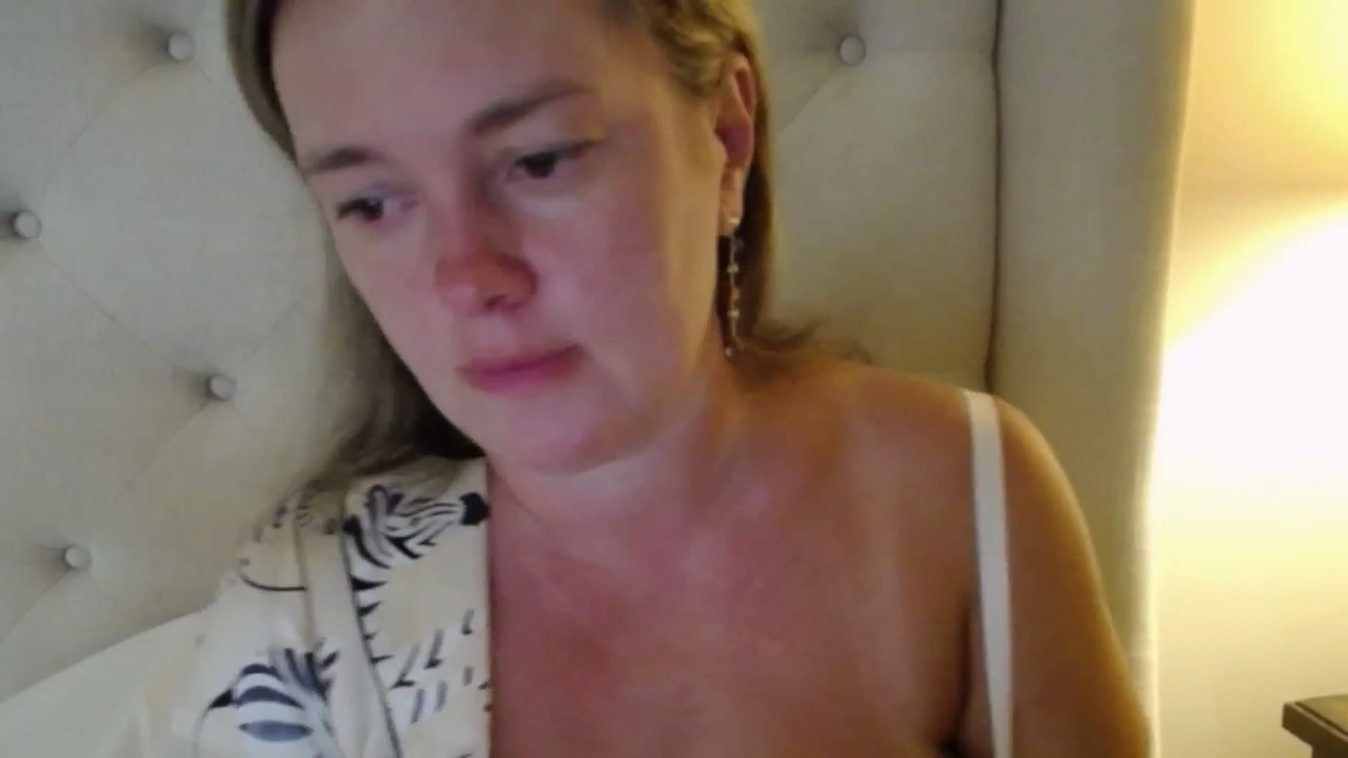 Gallery image thumbnail from J0llye's myfreecams stream on, 08/21/2025, 18:58 image 7 of 20