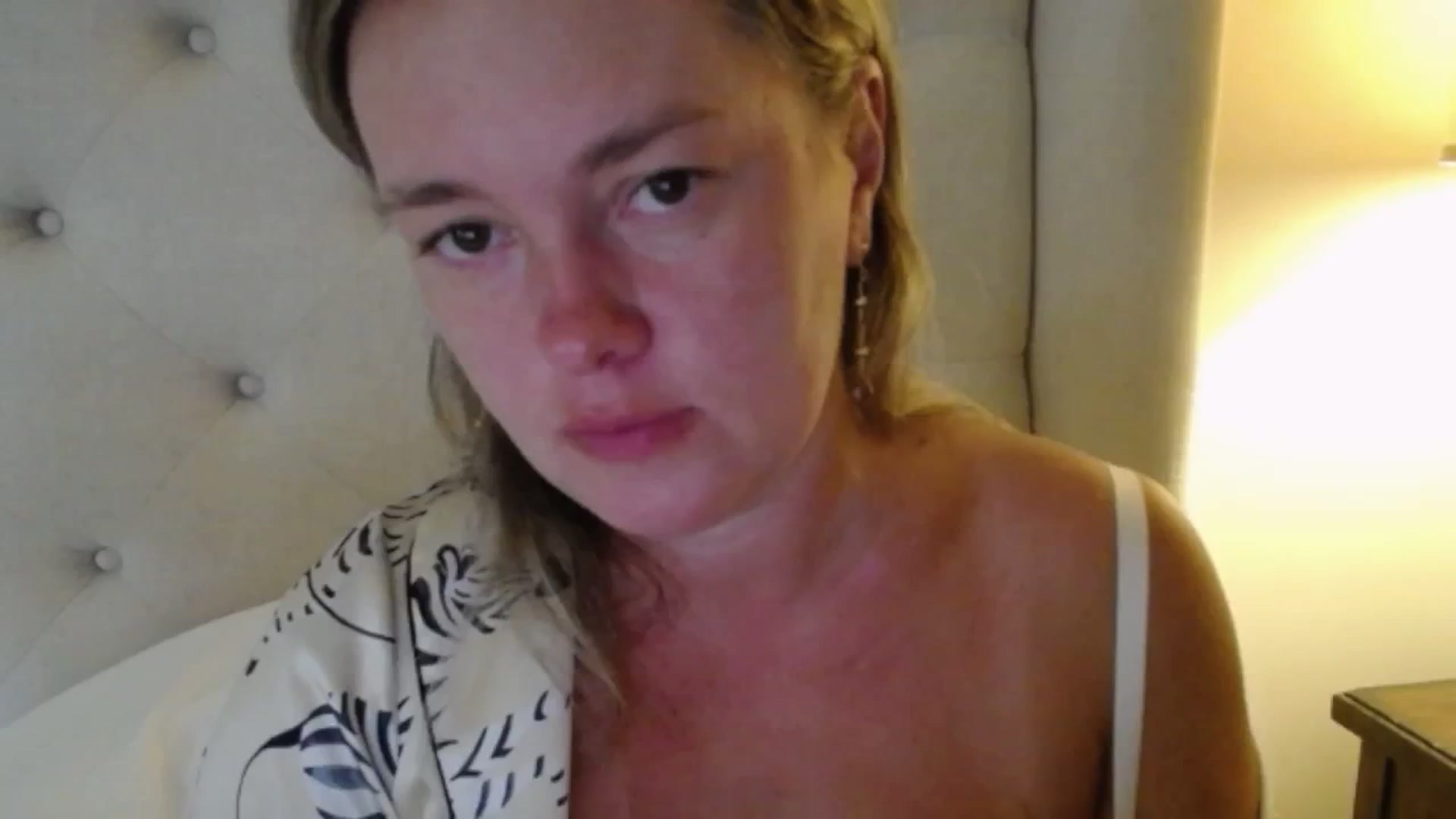 Gallery image thumbnail from J0llye's myfreecams stream on, 08/21/2025, 18:58 image 1 of 20