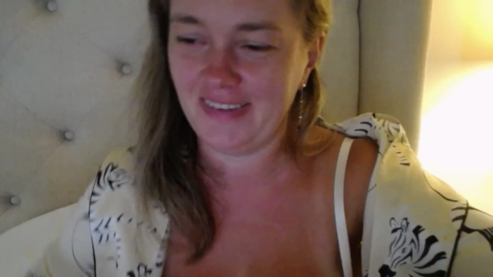 Gallery image thumbnail from J0llye's myfreecams stream on, 08/21/2025, 18:58 image 20 of 20